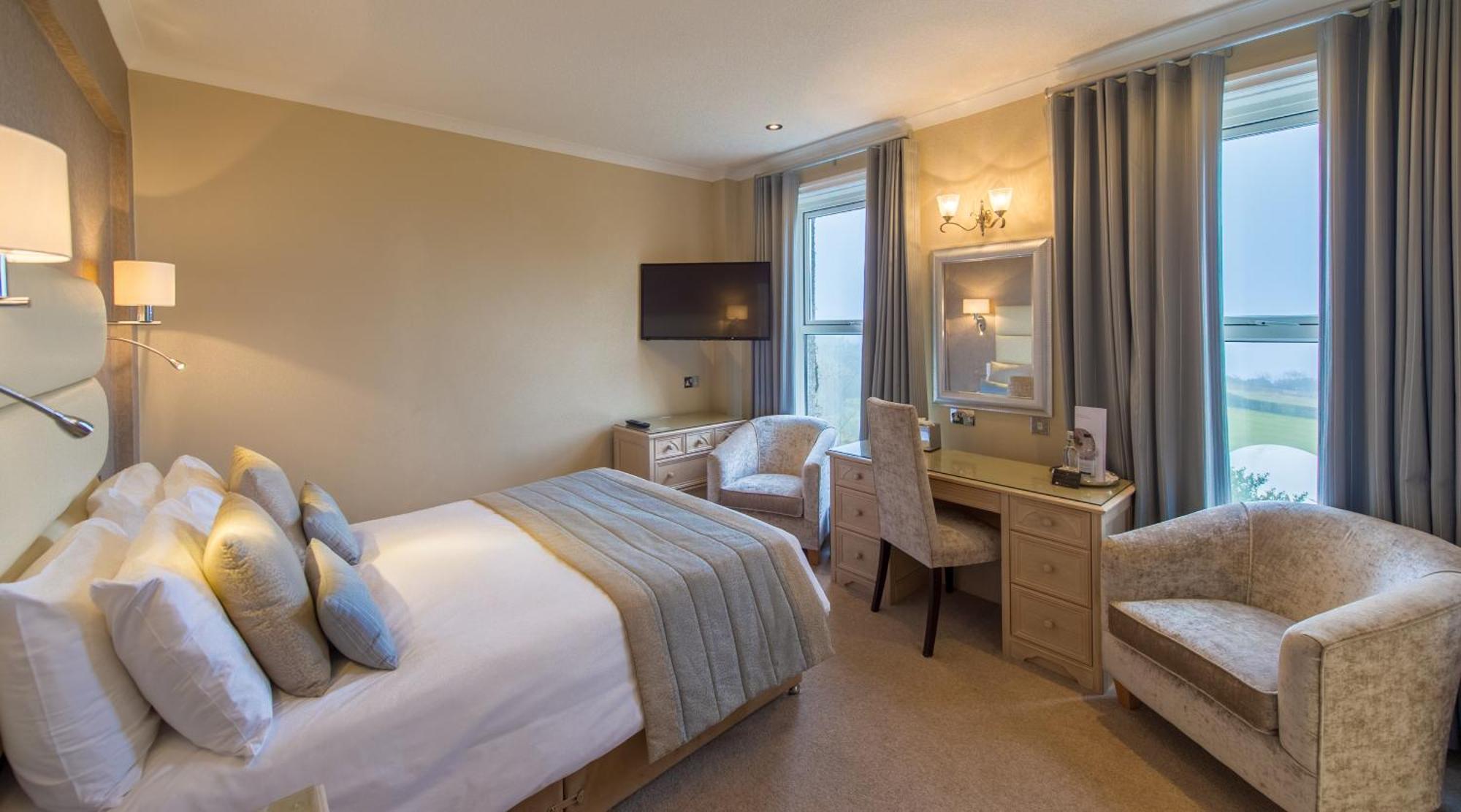 The Carlyon Bay Hotel And Spa St Austell Extérieur photo